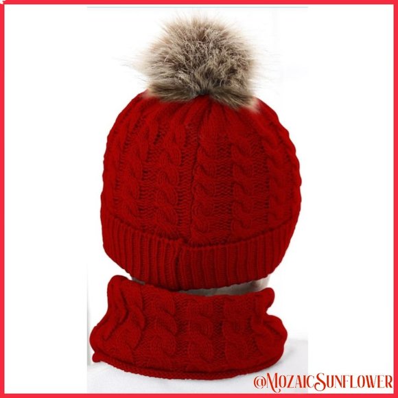 NEW Toddler 2 Piece Hand Cable Knit Red Hat Faux Fur Pompon and Collar Scarf - Picture 6 of 7